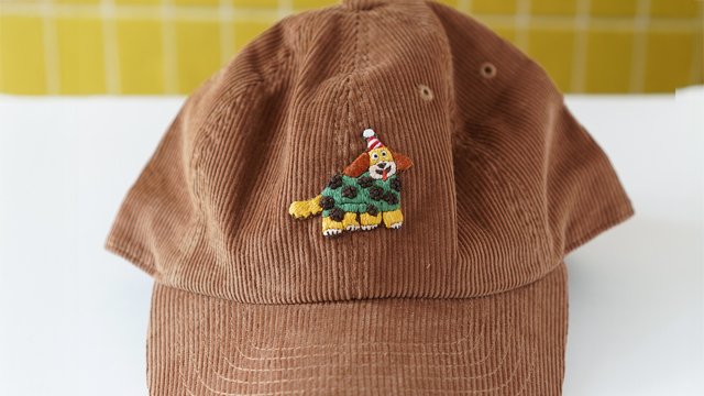 手刺繍 コーデュロイ キャップ ( いぬ ) / モカ